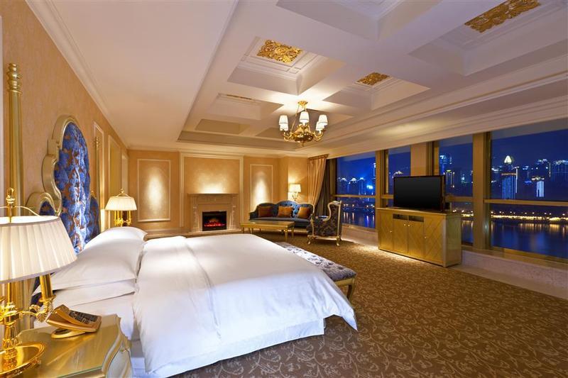 Sheraton Chongqing Hotel Exterior foto