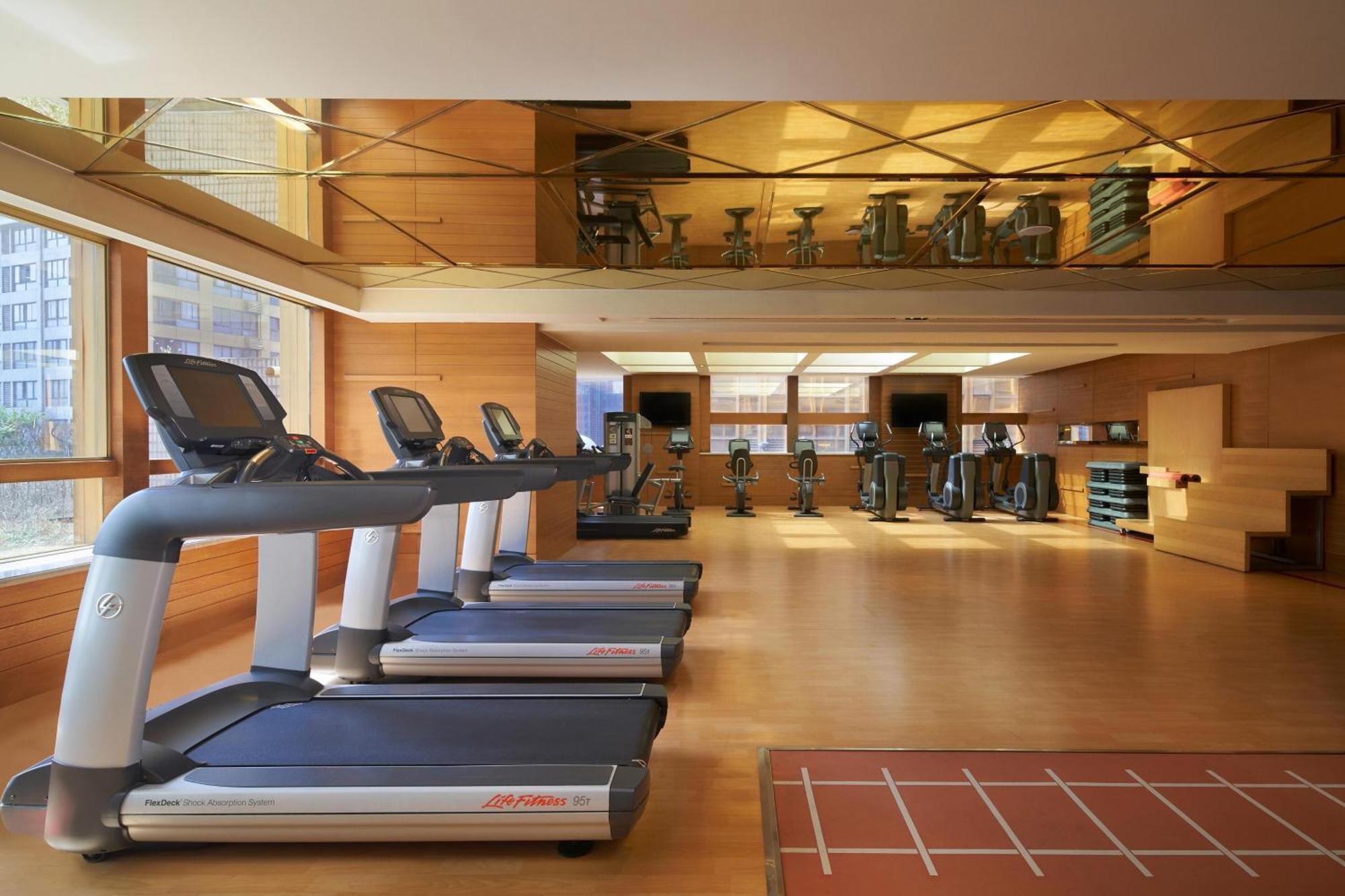 Sheraton Chongqing Hotel Exterior foto