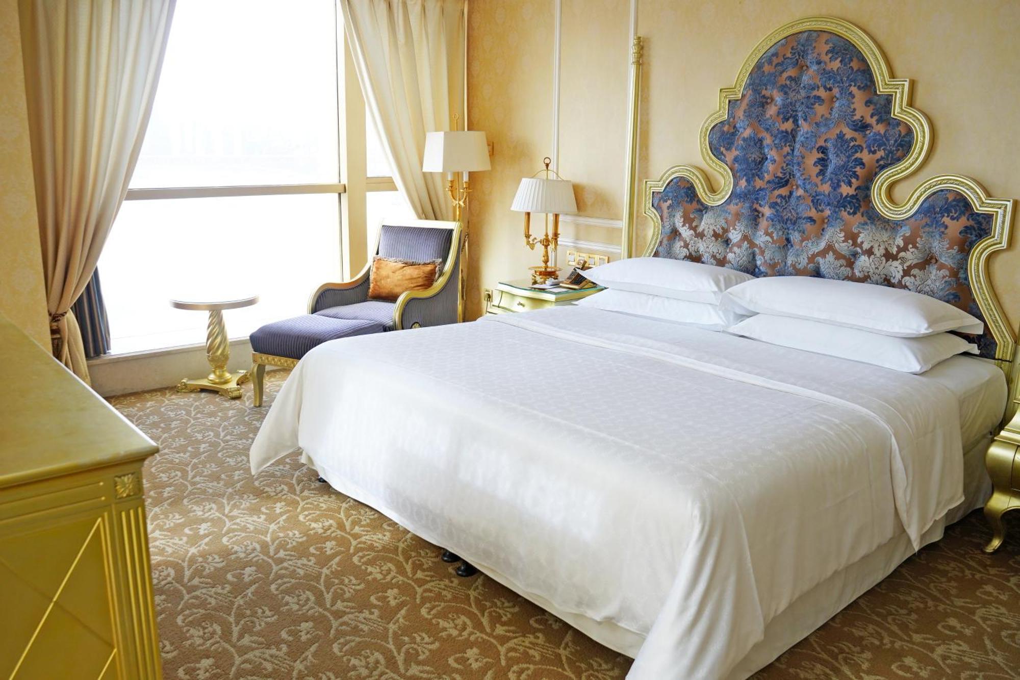 Sheraton Chongqing Hotel Exterior foto